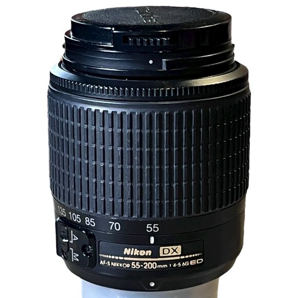 Nikon AF-S DX NIKKOR 55-200mm f/4-5.6G ED VR Lens - Picture 2 of 12